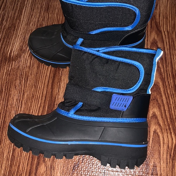 Boys winter snow boots 2/3 - Picture 4 of 9